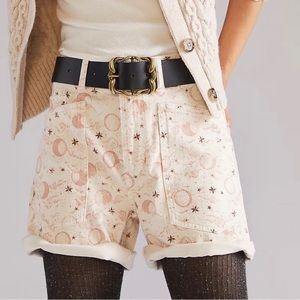Anthropologie Cocorrina Womens Shorts Celestial Cream Mauve Moon Size 25